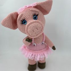 Pig crochet pattern  farm animal