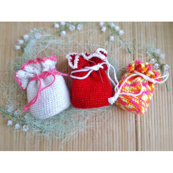 crochet-mini-purse-keychain.jpeg