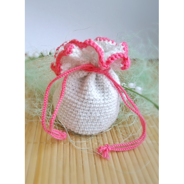 small-drawstring-bag-crochet-pattern.jpeg