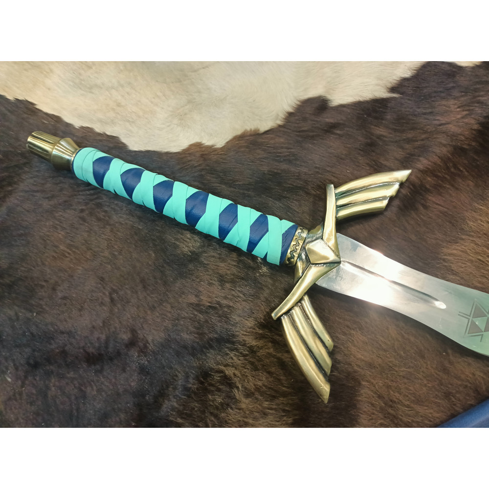 CUSTOM Hand Forged Stainless Steel The LEGEND of ZELDA Full Tang Skyward Link's Master Sword with Scabbard-Costume Armor