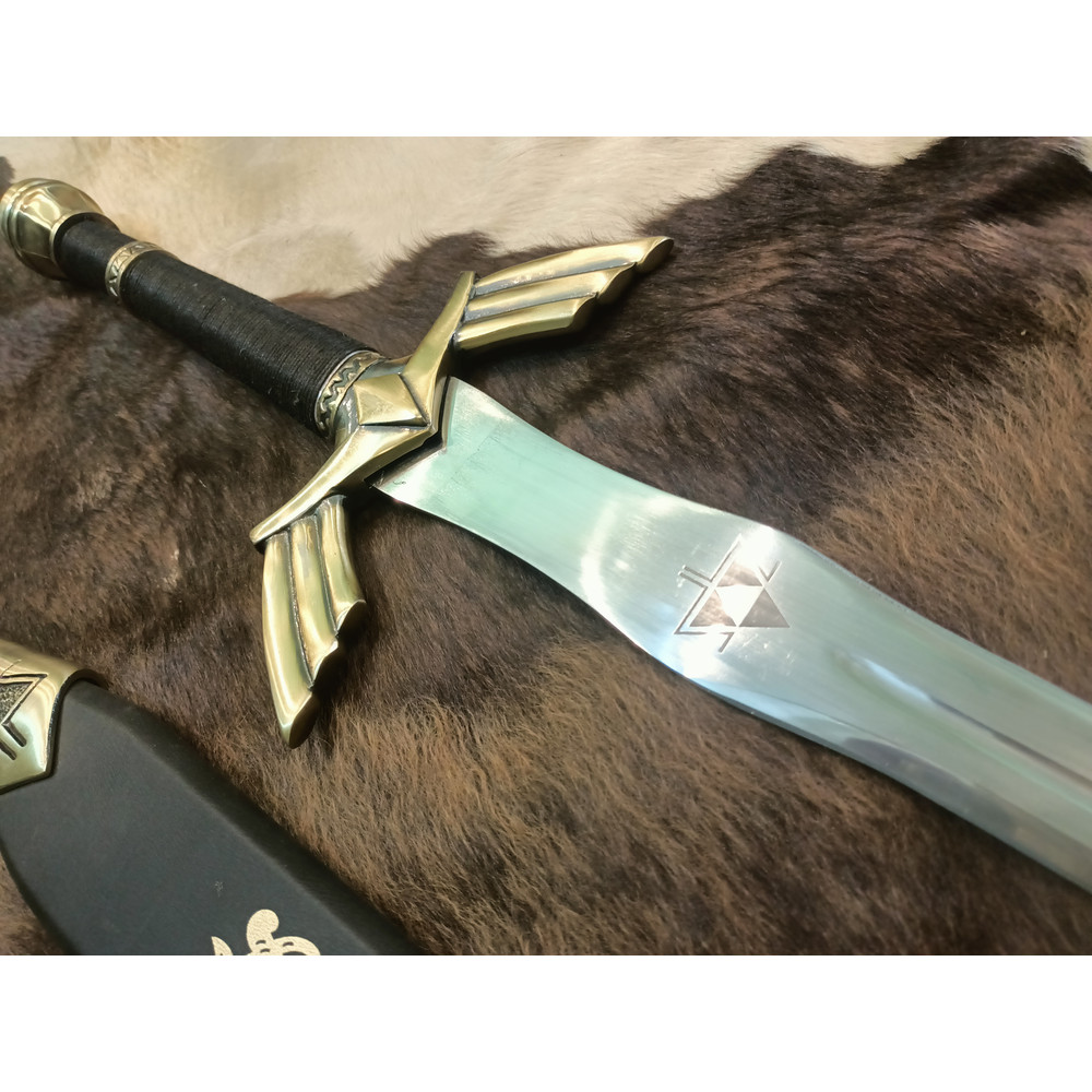 CUSTOM Hand Forged Stainless Steel The LEGEND of ZELDA Full Tang Skyward Link's Master Sword with Scabbard-Costume Armor