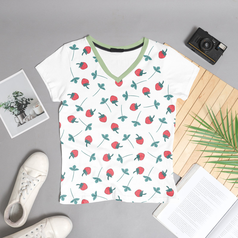 Digital seamless patterns with strawberries