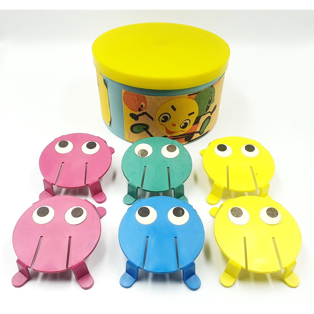 6 Vintage Retro Board Game JUMPERS USSR 1980s.jpg