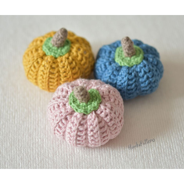 Crochet pumpkin pattern (1).jpg