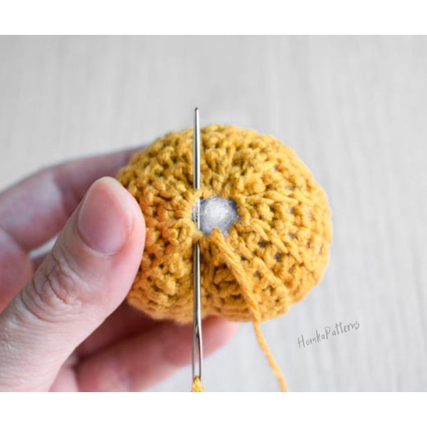 Crochet pumpkin pattern (4).jpg