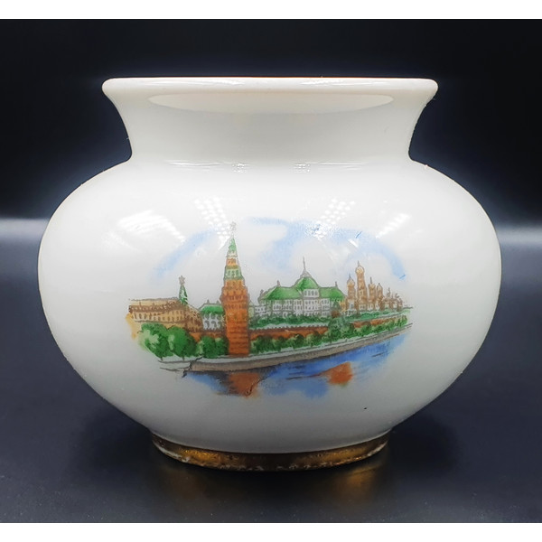 2 Vintage propaganda porcelain vase Moscow Kremlin USSR 1950s.jpg