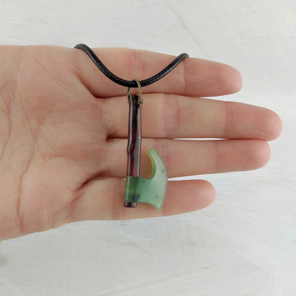 ax pendant made of red jasper and green jade (7)