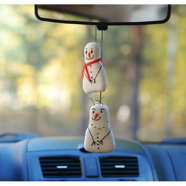 Snowmen car accessory (4).jpeg