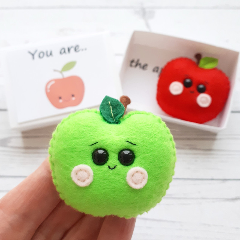 Apple-Long-distance-boyfriend-gift