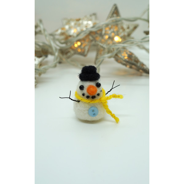 miniature-snowman-1