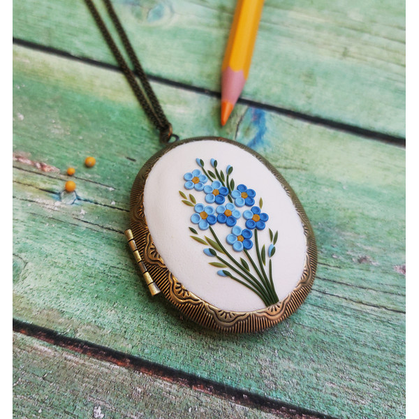 Forget me not necklace.jpg