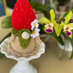 Gnome strawberry crochet (about 7 inches) decor