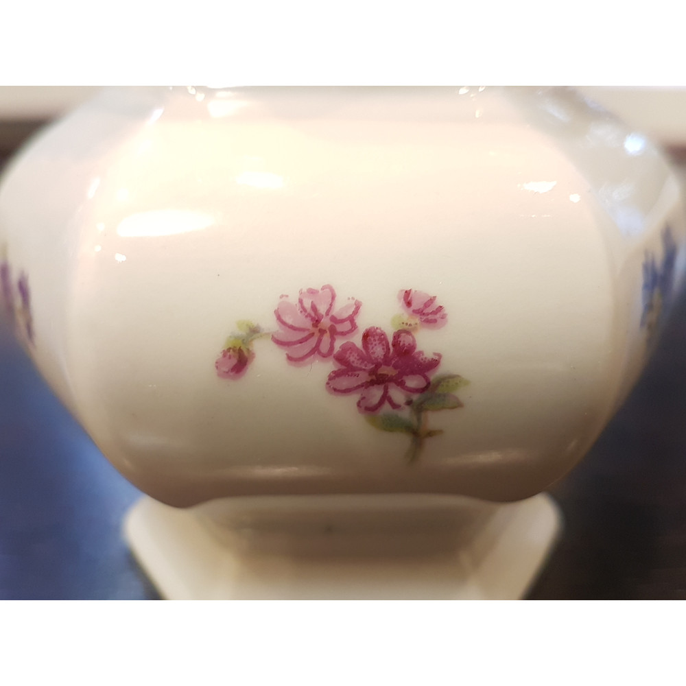 5 USSR Porcelain Vase painting gilding Dmitrovsky porcelain factory Verbilki 1948.jpg