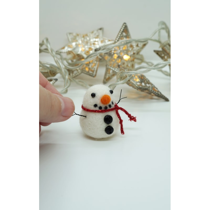 snowman-wool-figutine-decor-2