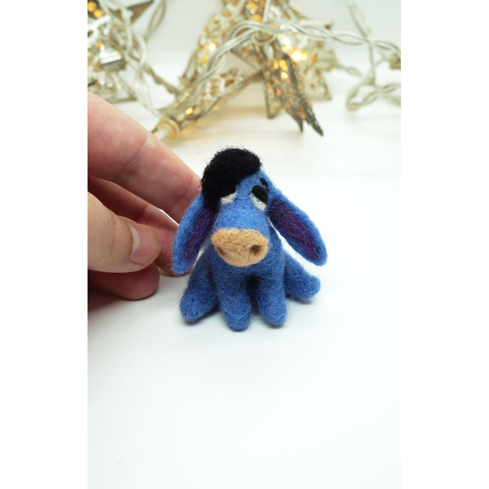 needle-felted-eeyore-miniature-2