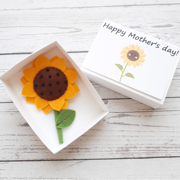 Sunflower-Mothers-day-gift-from-daughter-1