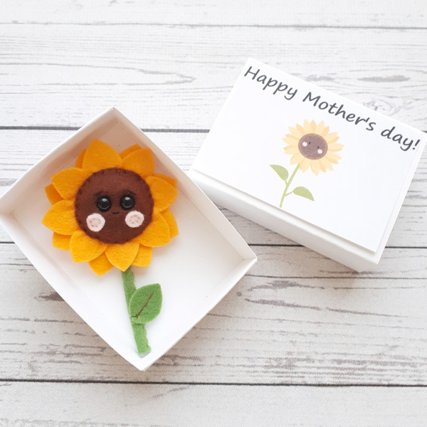 Sunflower-Mothers-day-gift-from-daughter