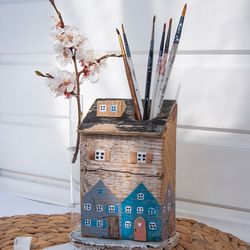 A wooden house, a brush stand,a vase is an excellent and eco-friendly gift made of floating wood, driftwood,marine style