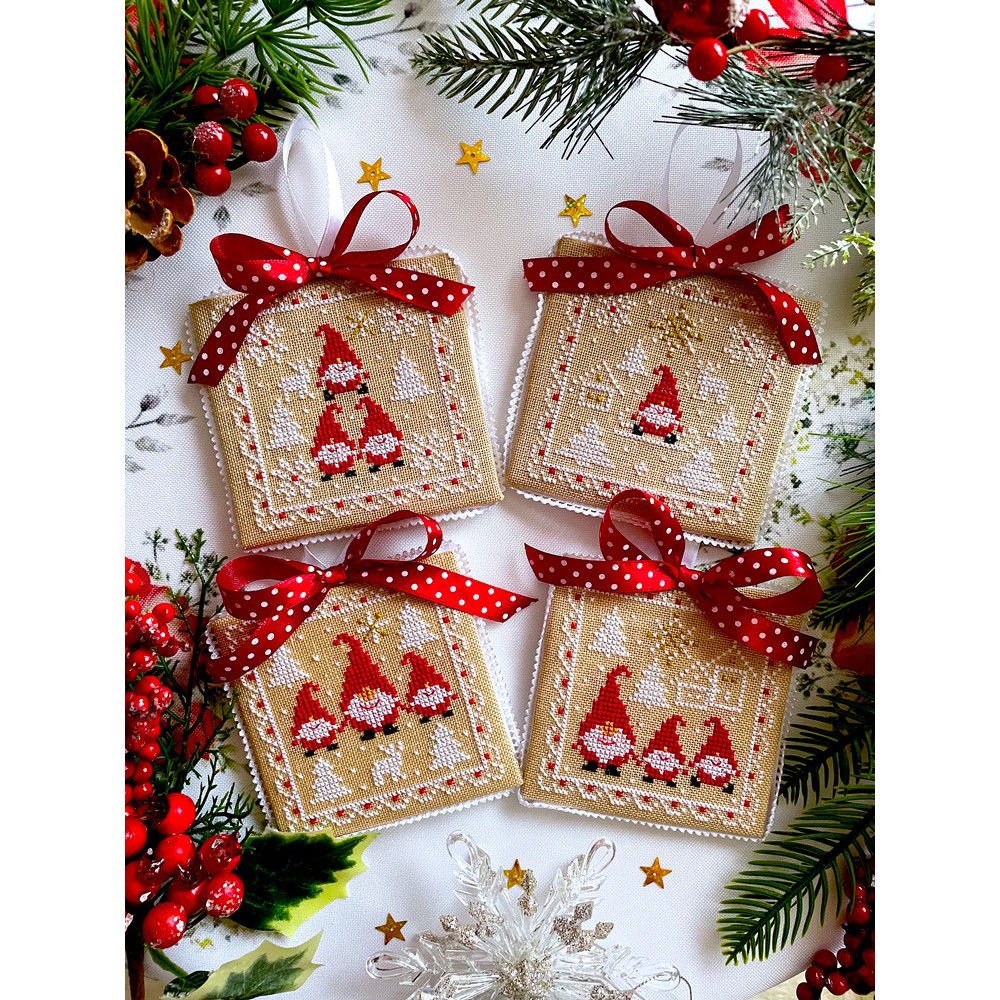 Set of 4 Gnome Ornaments 1.jpg