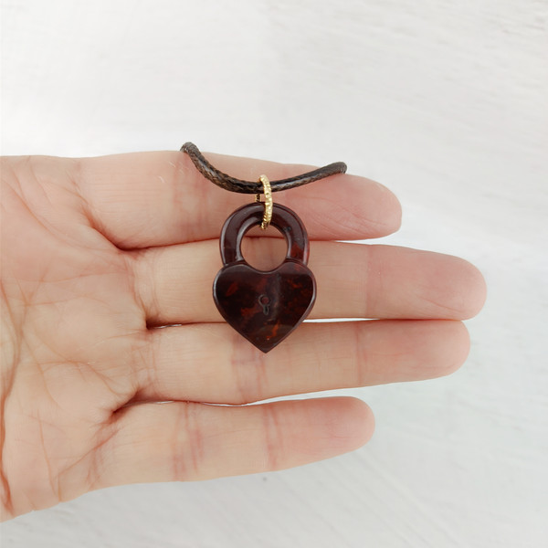 Heart shaped red jasper lock pendant (4)