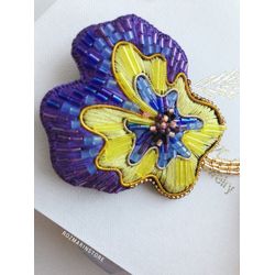 Violet flower Brooch Handmade Beaded Fashion pin