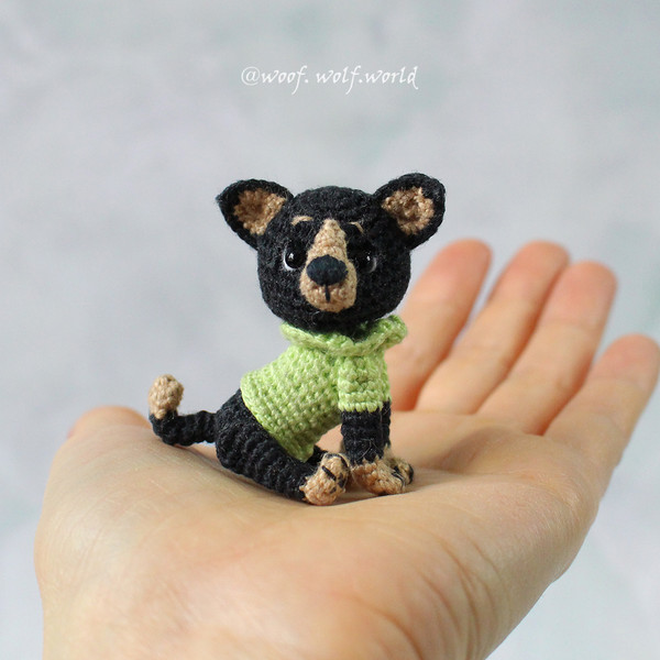 miniature-amigurumi-chihuahua-toy-in-hand.jpg