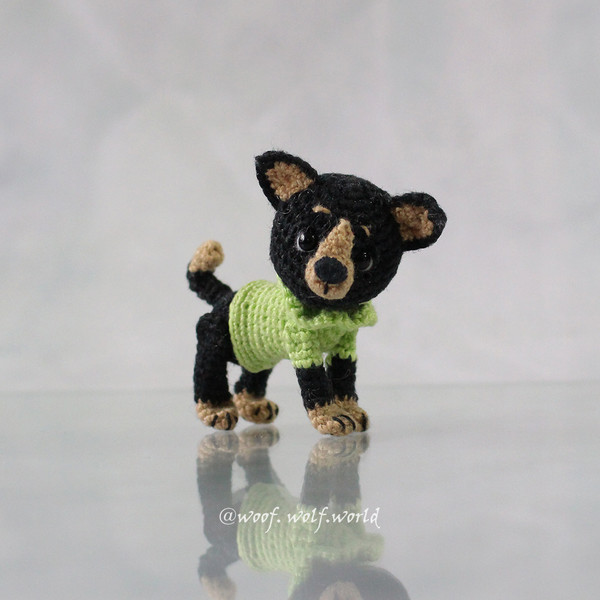 miniature-amigurumi-toy-chihuahua.jpg