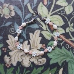 Pearl beaded flower Bracelet for women