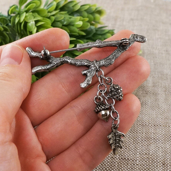 silver-gray-branch-acorn-pine-cone-oak-leaf-pin-brooch-woman-jewelry-gift