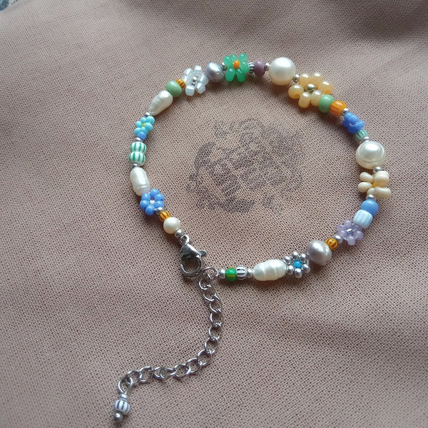 Pearl-beaded-bracelets_22-11-12_11-37-39-839-01.jpeg