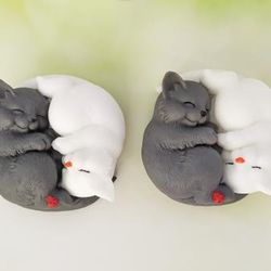 Cuddling cats great gift for cat lover animal lover , Cuddling couple cats unisex , Veterinarian gift soap