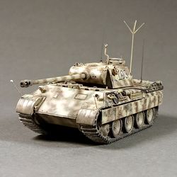 Built model German Panther Ausf.D tank, 1/100 scale