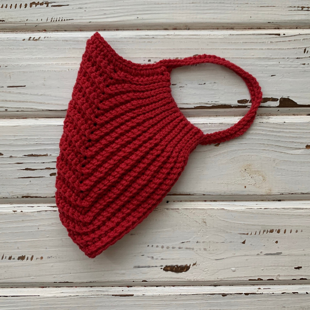 Crochet-face-mask-pdf-pattern-santa-4