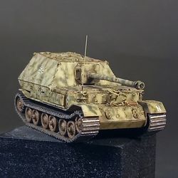 Built Model German Panzerjager Tiger (P) Ferdinand, 1/100 scale w/stand