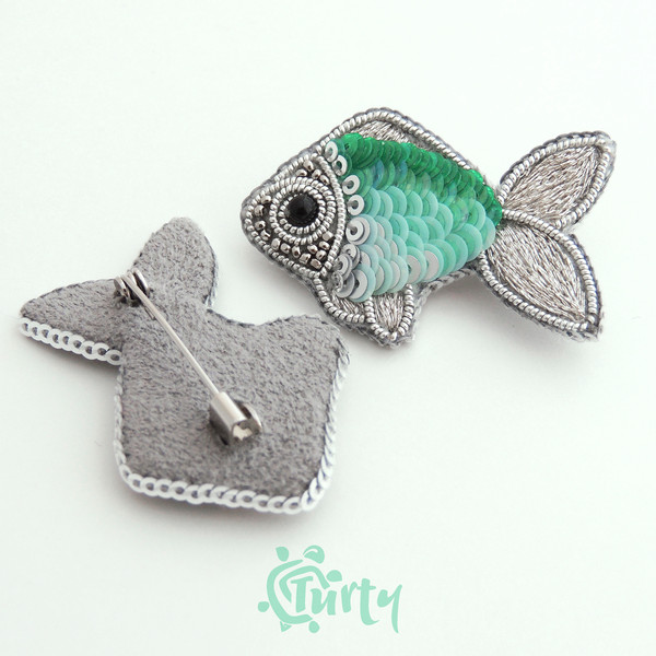 Set of two fish brooches embroidered with beads and sequins 2.jpg