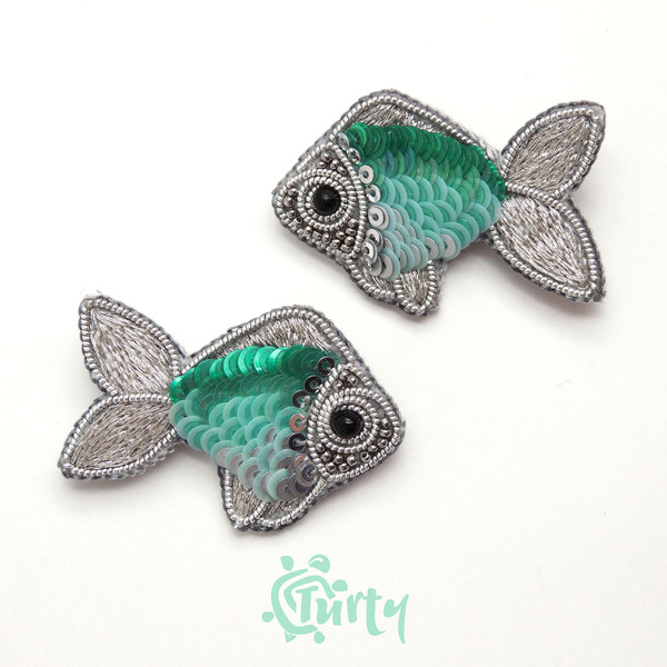 Set of two fish brooches embroidered with beads and sequins 3.jpg