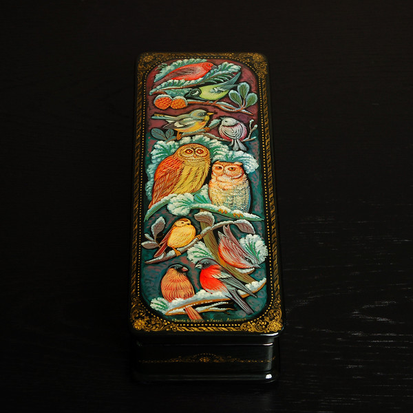 Winter birds in the woods lacquer box