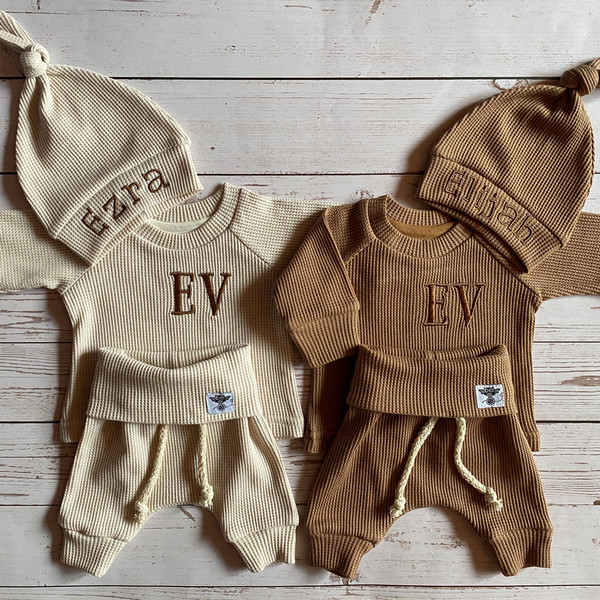 Minimalist-baby-clothes-Unisex-gender-neutral-baby-clothes-Newborn-boy-coming-home-outfit-Oatmeal-Organic-baby-clothes-Baby-shower-gift-basket-13.jpg