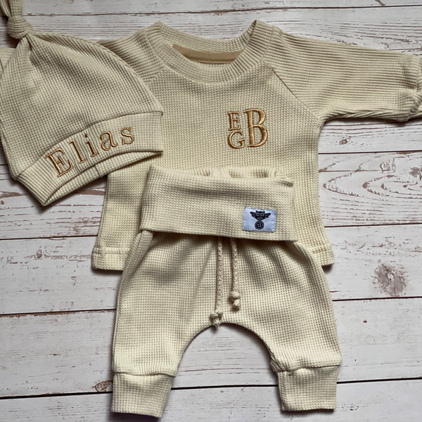Minimalist-baby-clothes-Unisex-gender-neutral-baby-clothes-Newborn-boy-coming-home-outfit-Oatmeal-Organic-baby-clothes-Baby-shower-gift-basket23.jpg