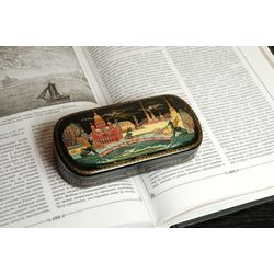 St Petersburg lacquer box hand painted Russian decorative Art