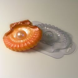 Seashell with a pearl - plastic mold