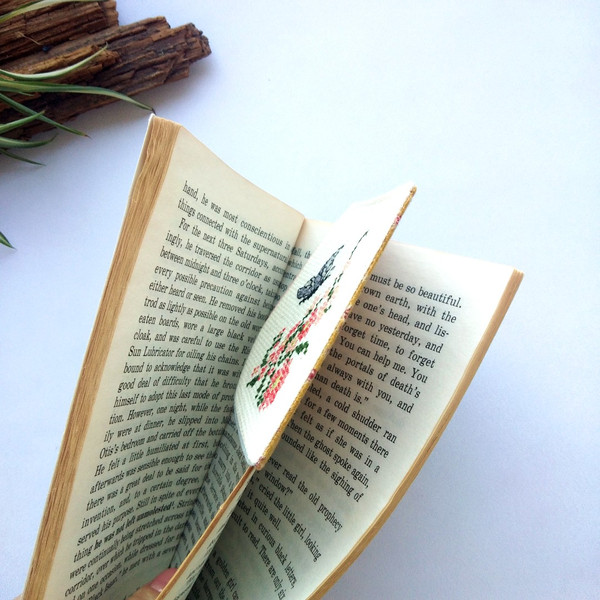 Bookmark-corner-butterfly-flowers-personalized-gift-5.jpg