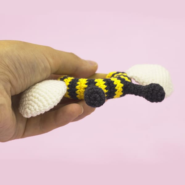 Crochet bumble bee pattern, baby rattle honey bee, teething - Inspire ...