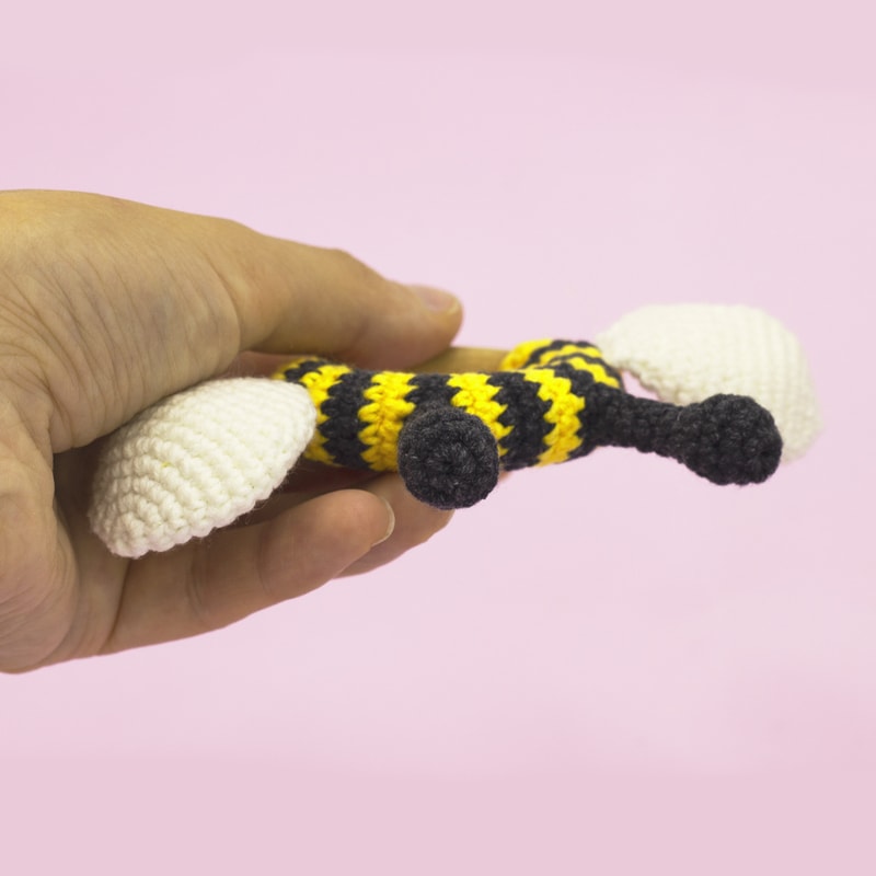 Crochet bumble bee pattern, baby rattle honey bee, teething | Inspire ...