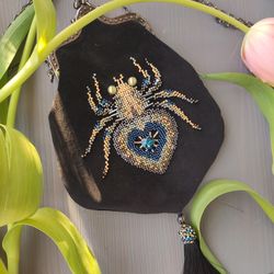 Golden Spider Heart Velvet Phone Bag in Vintage Style