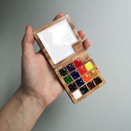 Wooden watercolor folding palette for sketch. GO DRAW
