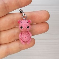 Pig mini toy, pig keychain, pig figurine, gift idea, friend for doll, dollhouse miniature, mini figurine, for doll