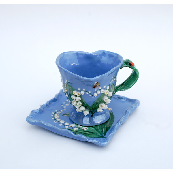 DSC_031Small heart shaped cup Square saucer Blue porcelain1.jpg