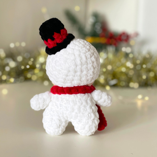 snowman-crochet-amigurumi-pattern (8).jpg