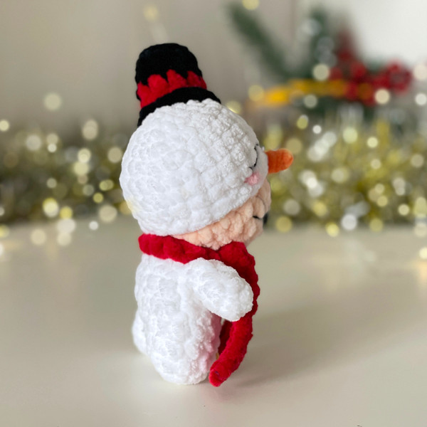snowman-crochet-amigurumi-pattern (9).jpg